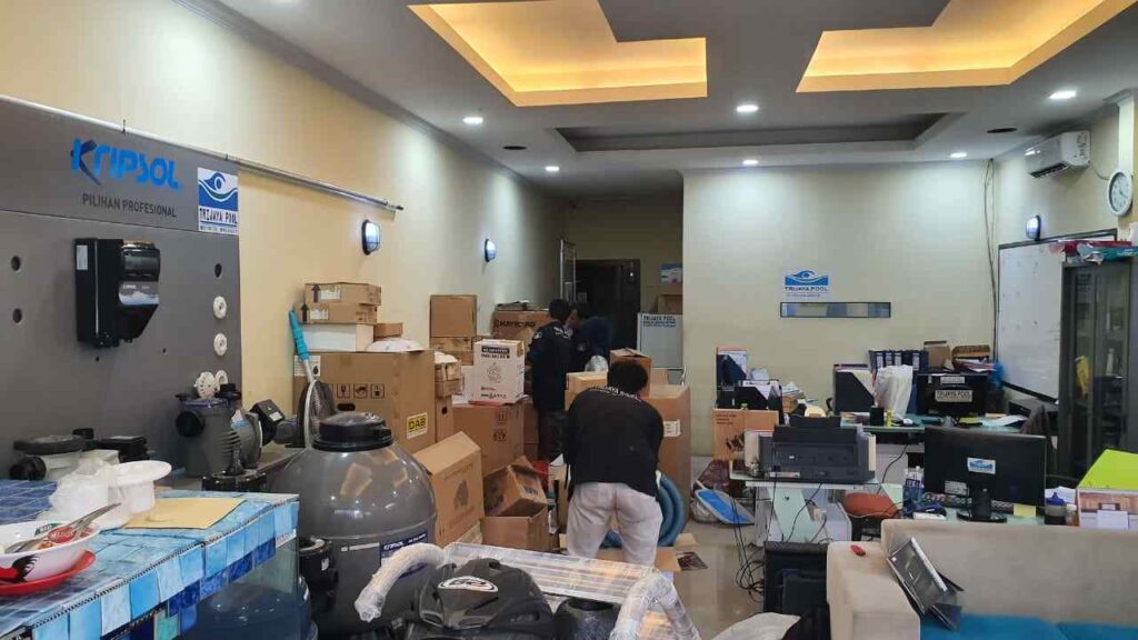 pompa dan filter yang dijual oleh trijaya pool