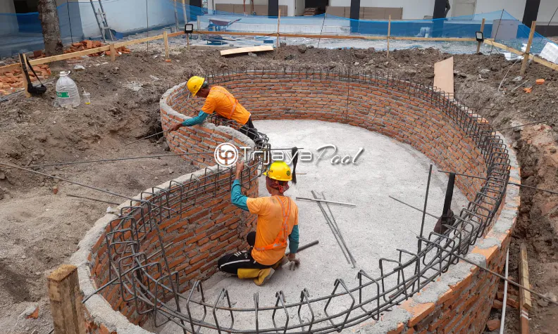 kontraktor kolam renang makassar