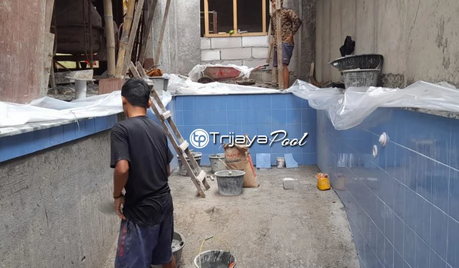 Tahap Plester dalam Konstruksi Kolam Renang