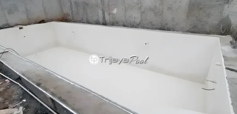 kolam renang lantai teraso